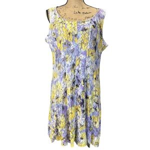 Perceptions New York floral lace pattern and flared accents. NWT Size PXL